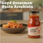 Loyd Grossman Tomato & Chilli Pasta Sauce 660G - Image 2