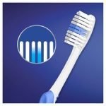 Oral-B 123 Indicator 35 Medium Toothbrush - Image 4